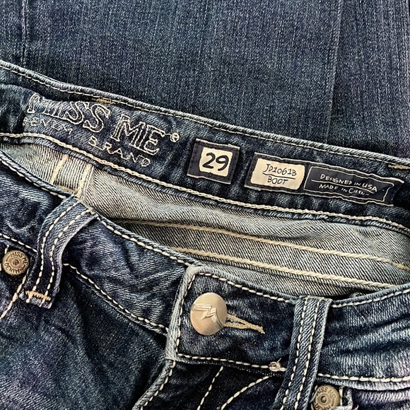 💎 Miss Me Jeweled Bootcut Jeans - Picture 6 of 7